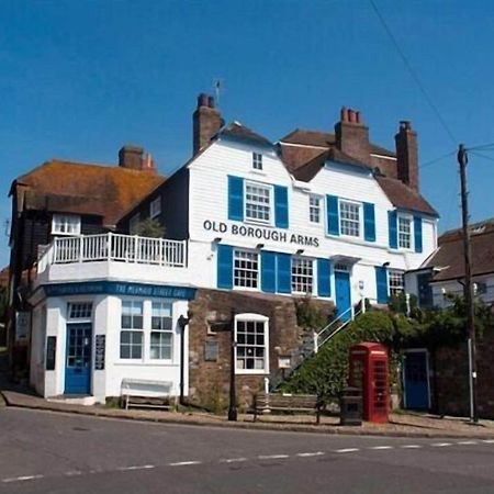 Отель Old Borough Arms Рай Экстерьер фото